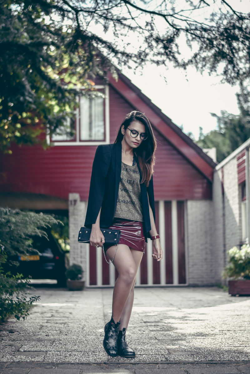 black-blazer-latex-maroon-skirt-black-boots-glasses-shrads-com0206