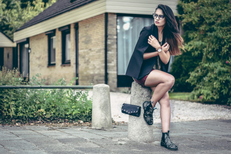 black-blazer-latex-maroon-skirt-black-boots-glasses-shrads-com0340