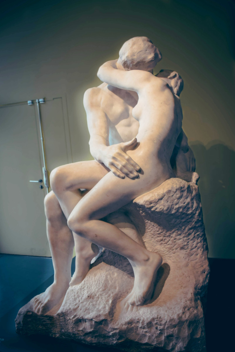 The Kiss (Rodin sculpture)